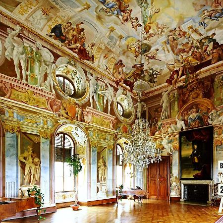President Apt By Prague Castle, Views Buitenkant foto