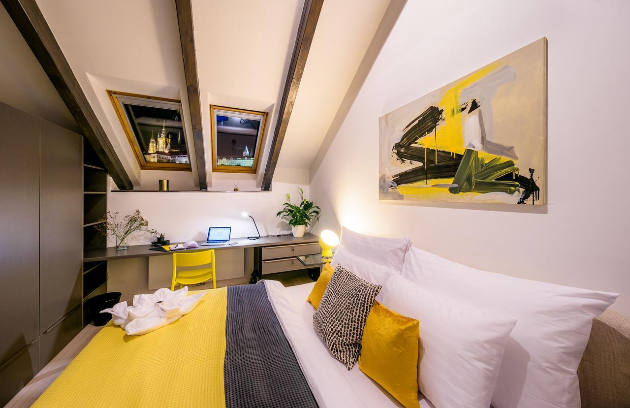 President Apt By Prague Castle, Views Buitenkant foto