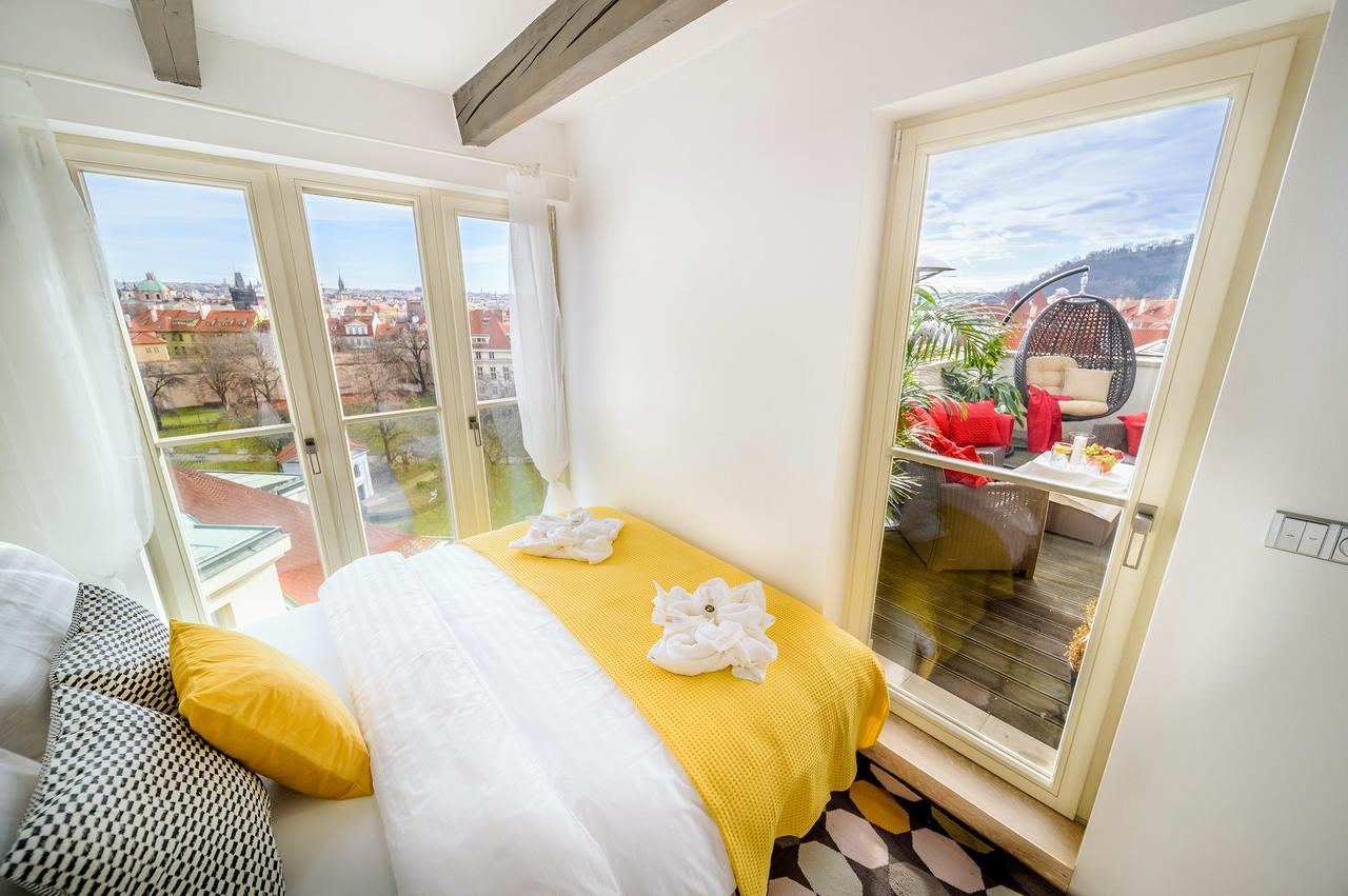 President Apt By Prague Castle, Views Buitenkant foto
